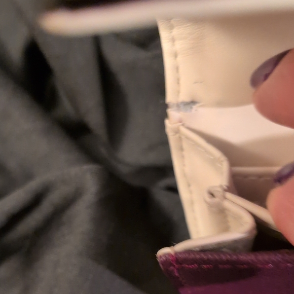 Kate Spade Plum Card Holder Only Callout In Pics. 2 Tiny Tears Eac End Of Crease - Picture 9 of 10